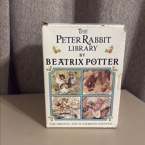 White and Cream Hardcover Peter Rabbit Library 1-12